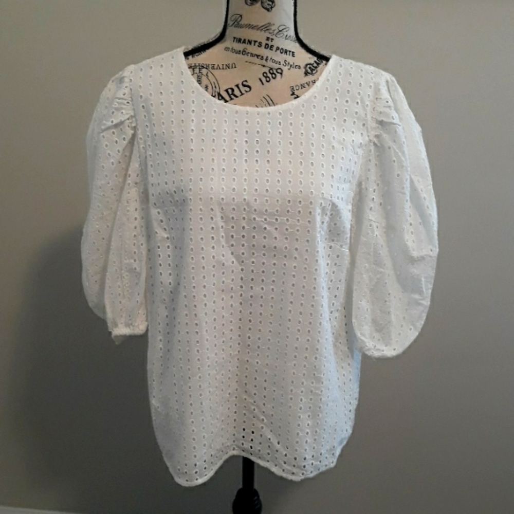 NWT fashion 100%cotton top.